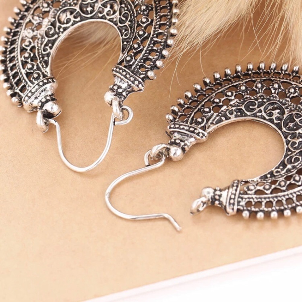 Tibetian Silver Round Ear Hook Tribal Earrings - Picture 5 of 7